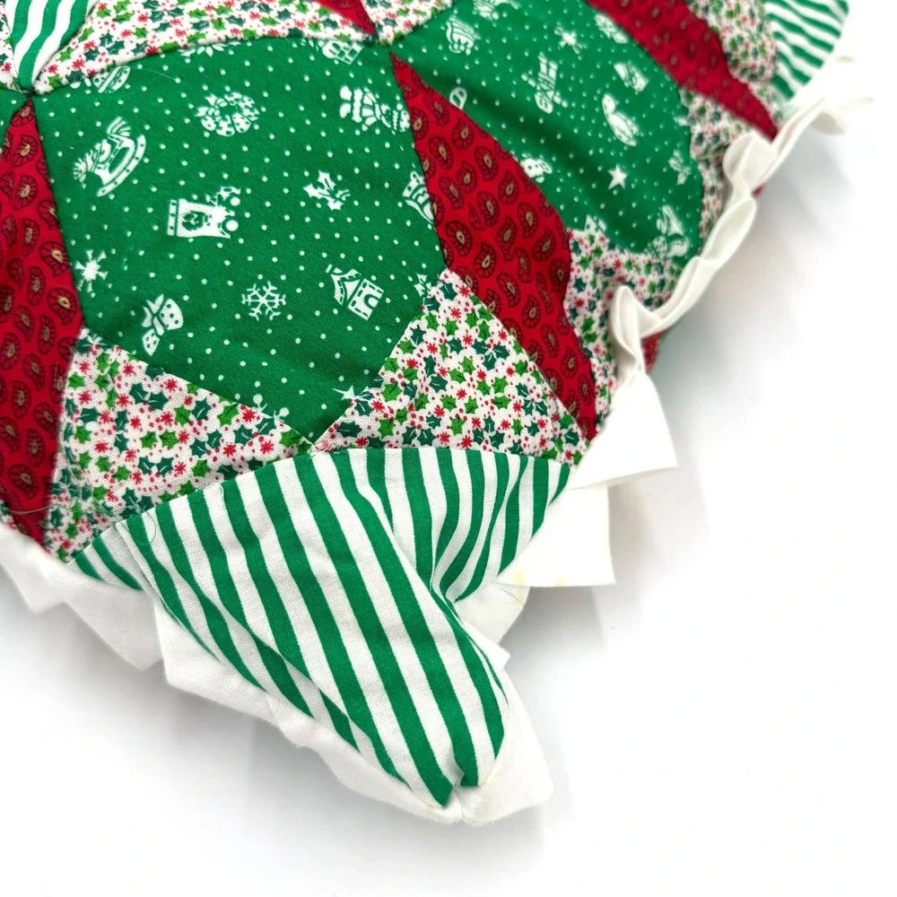 Quilted Patchwork Christmas Star Throw Pillow Red‎ Green White Vintage Style